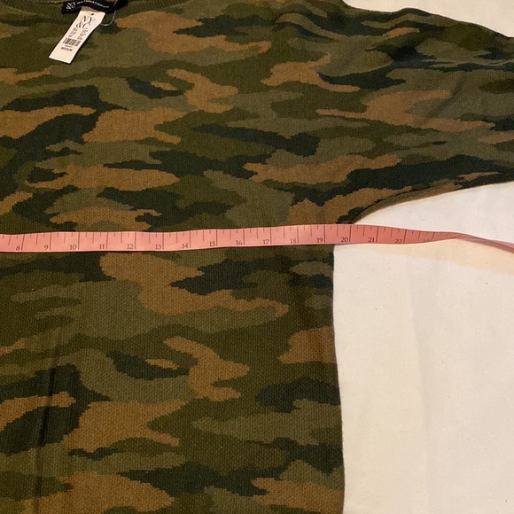 NY&Co Camo Sweater - Picture 6 of 7